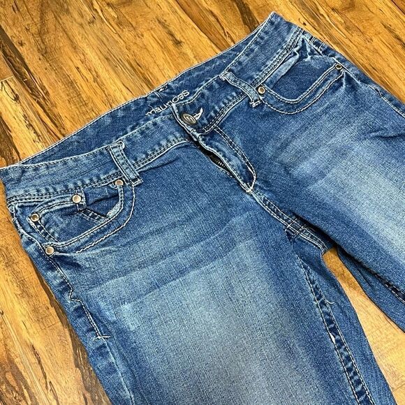 MAURICES Women’s Denim Jean Size 9/10 Reg - Picture 2 of 11
